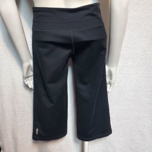 Zella Black Workout Capris (2) - Picture 4 of 5